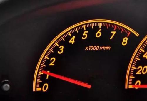 汽車空檔轉(zhuǎn)速多少正常