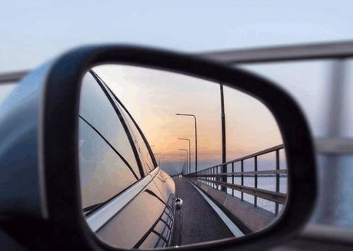 后視鏡比汽車寬多少