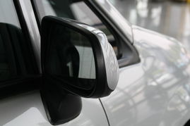 汽車(chē)的后視鏡價(jià)格多少