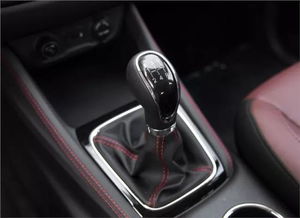 汽車 多少轉(zhuǎn)要換擋