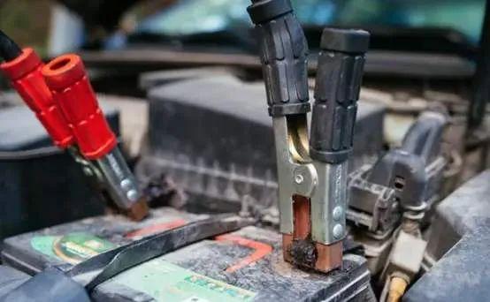 汽車電瓶靜態(tài)電壓多少 汽車電瓶靜態(tài)電壓多少