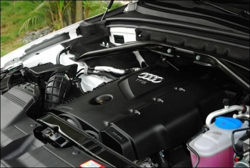 汽車機(jī)油多少要加了