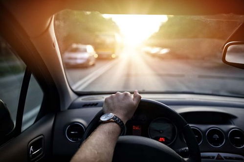 汽車靠墻距離多少厘米