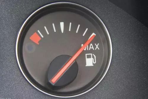 汽車油位多少正常