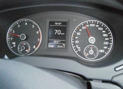 開汽車速度多少