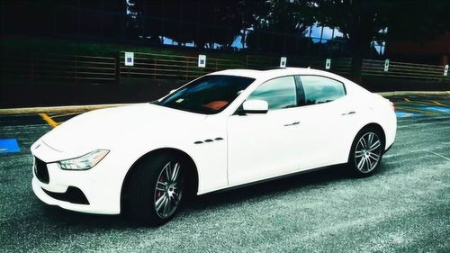 汽車白色比例多少合適