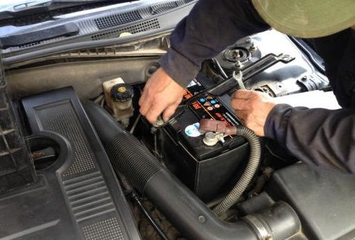 汽車電瓶虧損多少電