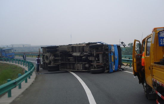 汽車多少碼會(huì)翻車 汽車多少碼會(huì)翻車
