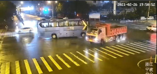 汽車黃燈間隔多少秒