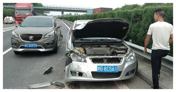 汽車左轉(zhuǎn)應(yīng)該多少速度