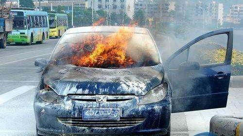 夏天汽車加水多少合適