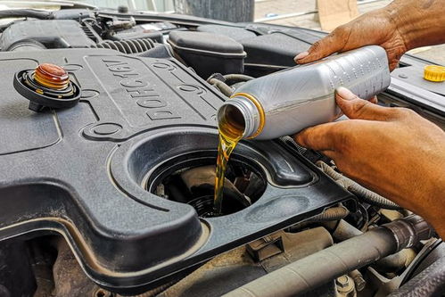 汽車換機(jī)油能多少