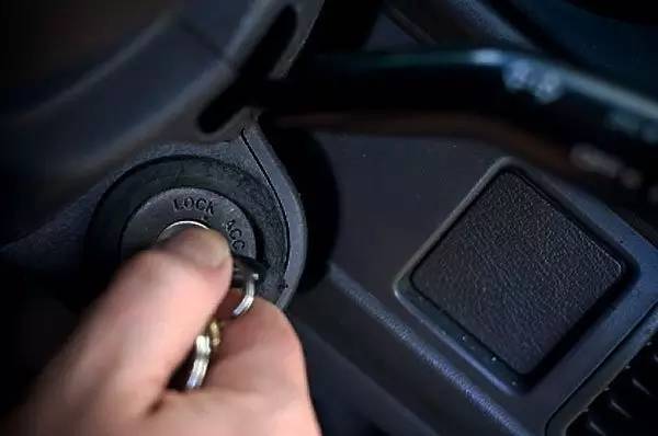 汽車啟動(dòng)需多少電壓