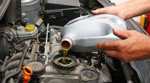 汽車機(jī)油壺多少升 汽車機(jī)油壺多少升