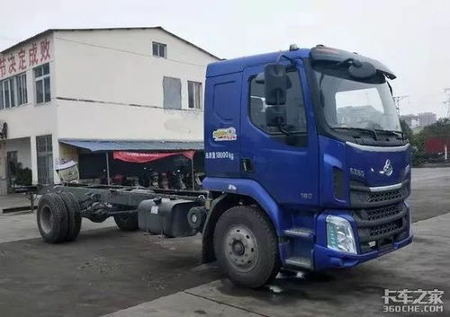 重型汽車自重多少
