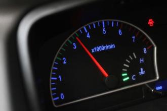 汽車加速能上多少轉(zhuǎn)