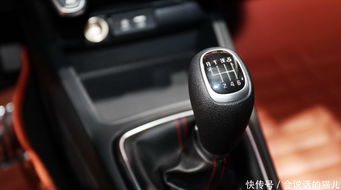 汽車倒車?yán)走_(dá)多少v