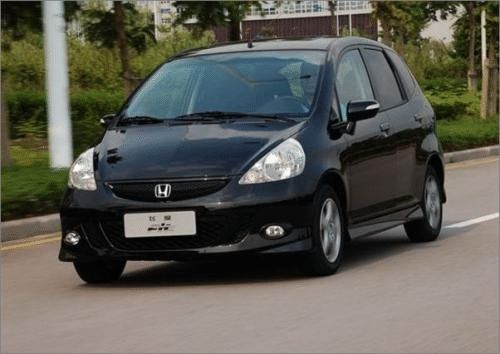 飛度汽車多少公斤重