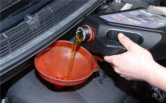 汽車機油換多少粘度 汽車機油換多少粘度