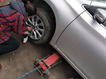 襄陽汽車救援費(fèi)用多少