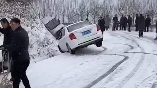 下雪路汽車(chē)多少邁