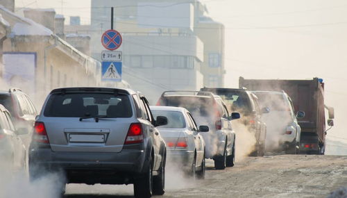 冬天汽車保持多少油量