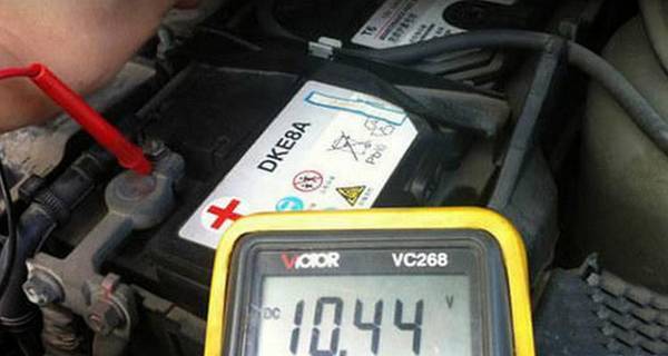 汽車(chē)電壓值多少正常