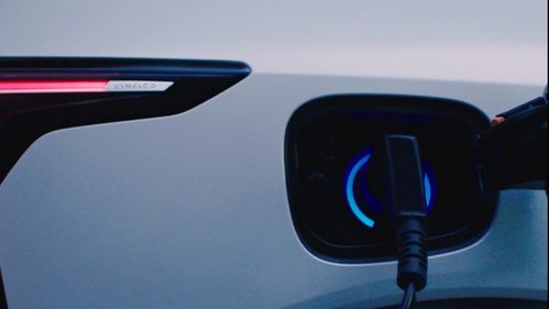 汽車電量保持多少v