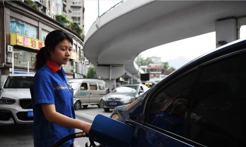 汽車能容納多少汽油