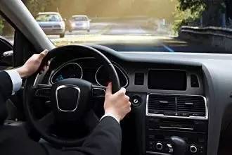 汽車轉(zhuǎn)彎車速多少正常