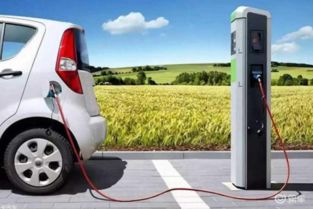 中混汽車電壓多少