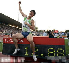 美國(guó)選手打破劉翔紀(jì)錄 12秒87奪冠