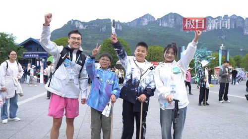多位泰山陪爬員稱五一接單少于平時