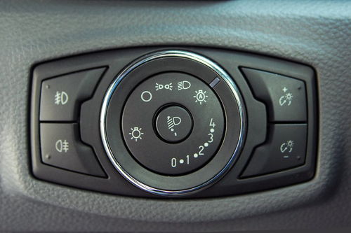 汽車啟動(dòng)有多少轉(zhuǎn)