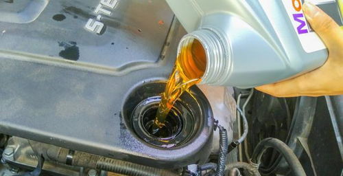 汽車(chē)機(jī)油用多少最好