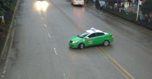 汽車掉頭打多少方向 汽車掉頭打多少方向