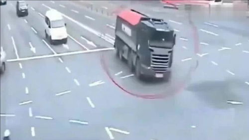 汽車拐彎速度最高多少