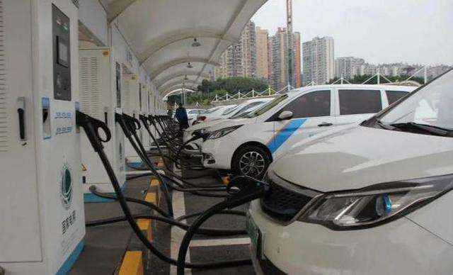 汽車加滿有多少公里
