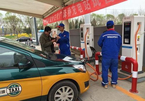 汽車長(zhǎng)多少公斤
