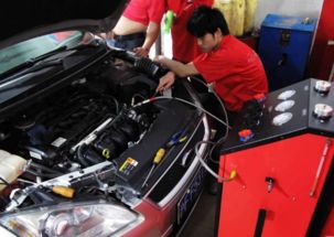 汽車(chē)正常機(jī)油多少格