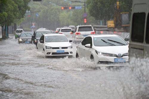 泥路汽車開(kāi)多少
