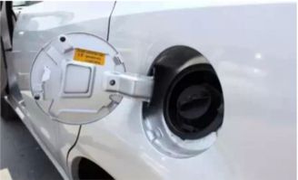 大通汽車油箱多少升