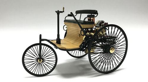 發(fā)明汽車戴姆勒身高多少