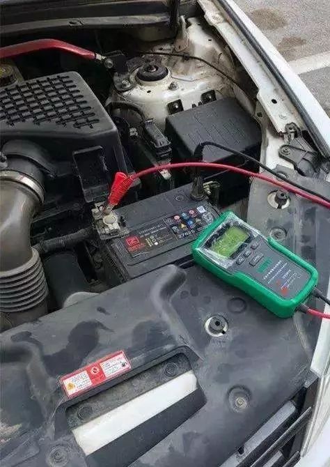 汽車電瓶余電多少充電 汽車電瓶余電多少充電