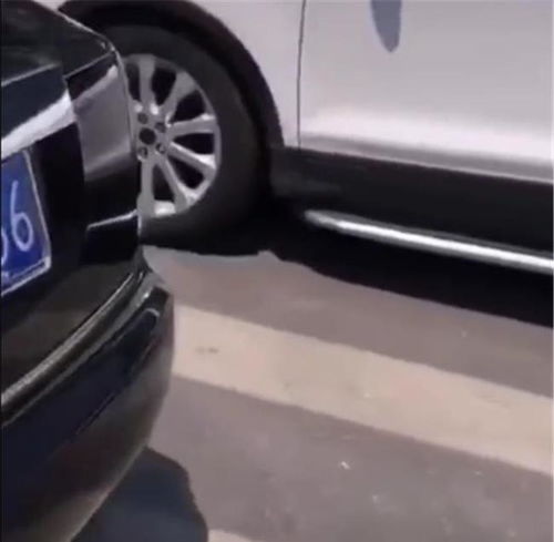 汽車腰線多少合適