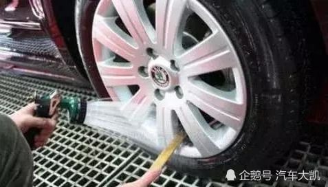 汽車多少公里有油泥