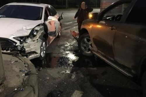汽車撞了車損多少