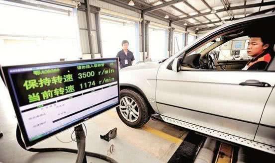 汽車踩到多少轉(zhuǎn)合適 汽車踩到多少轉(zhuǎn)合適