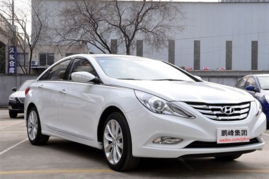 索納塔汽車自重多少噸
