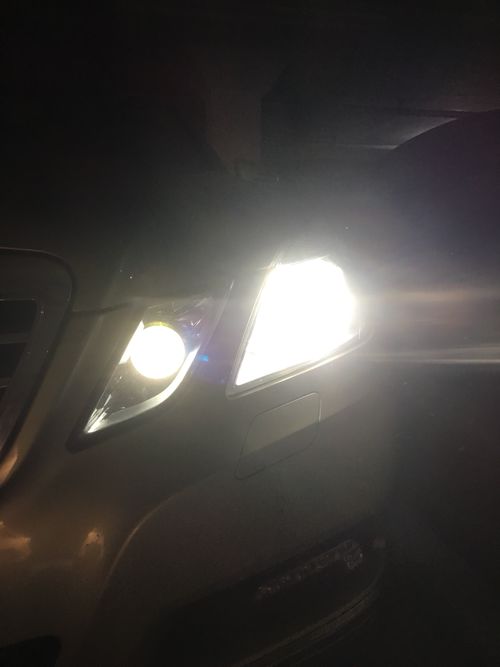 汽車近光燈多少伏的